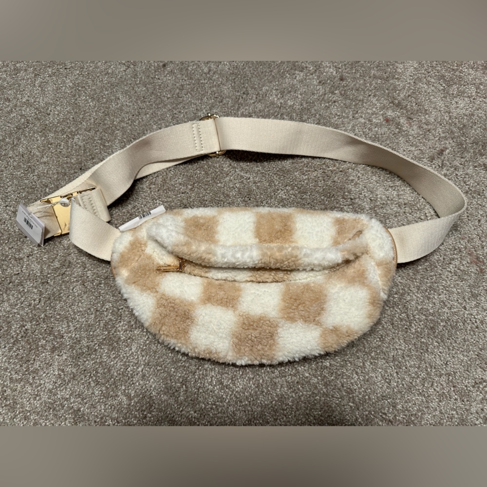 Andie Faux Shearling Check Bum Bag in Cream & Tan
